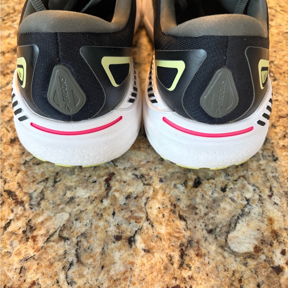 Brooks Adrenaline GTS 23 Black Pink Gray Athletics Sneakers- women’s size 11 - Picture 7 of 12